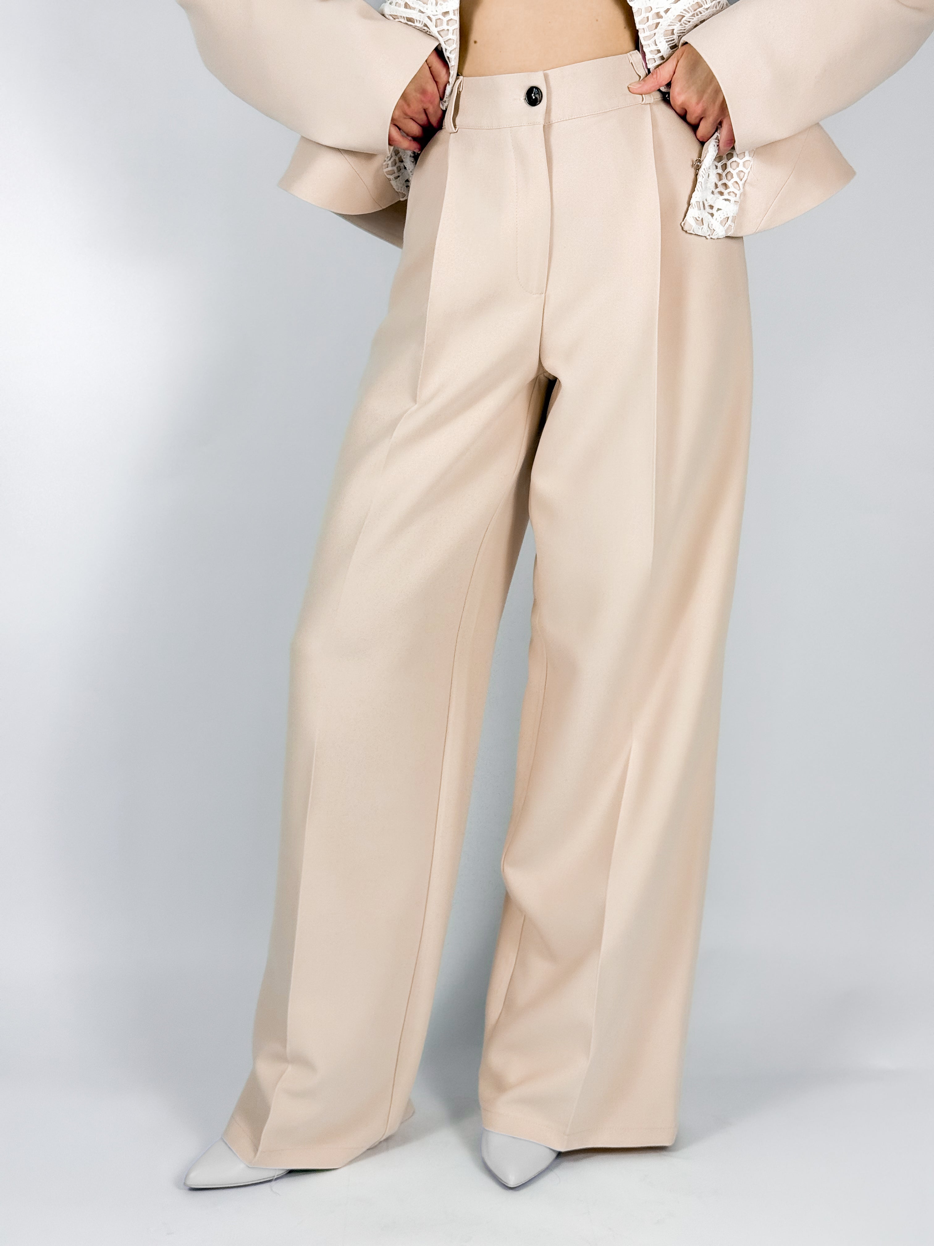 Eleganckie spodnie beżowe Lace Muse