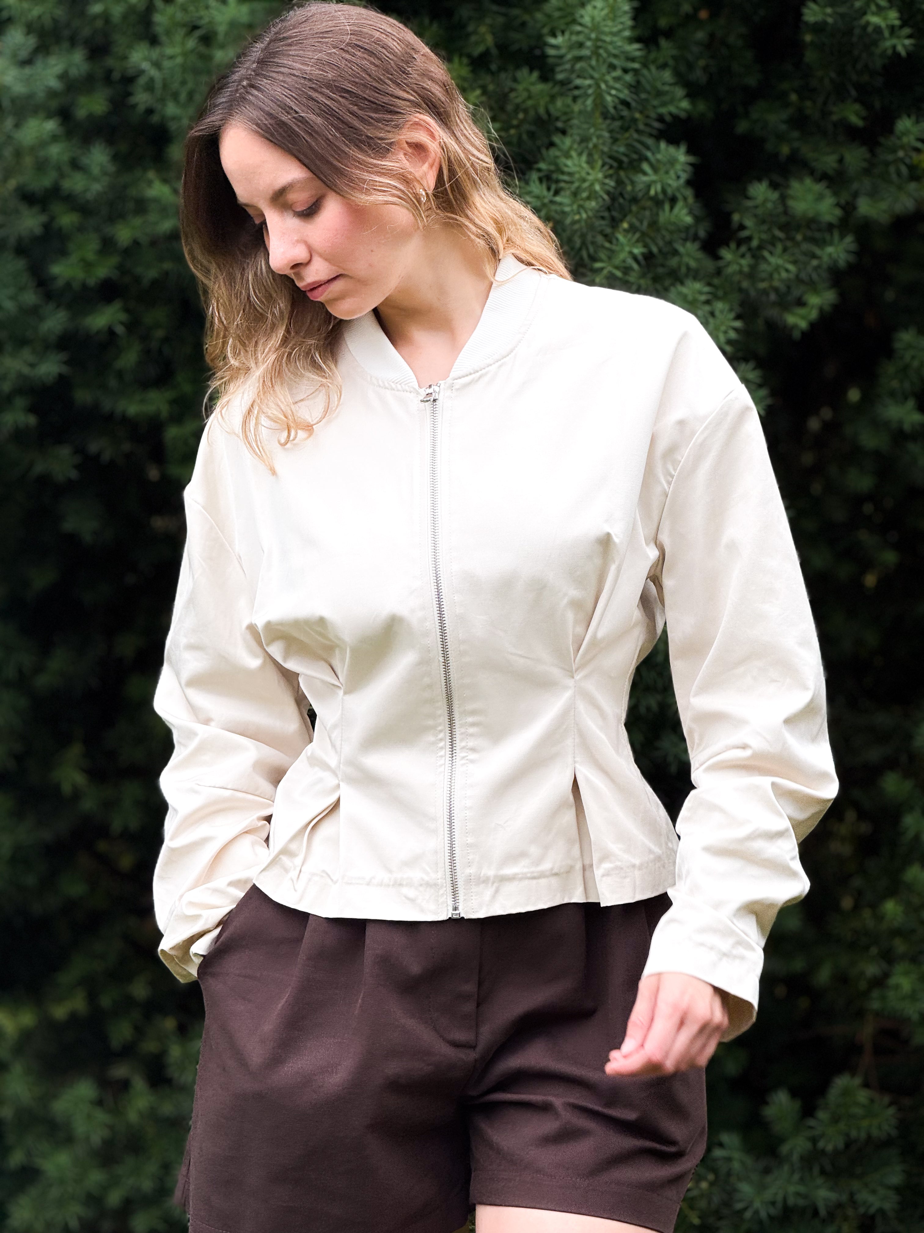 Taliowana bomberka Camille
